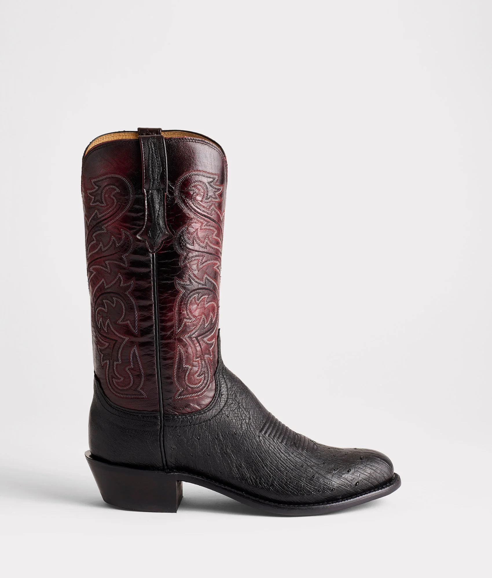 1031-nathan-black-black-cherry-1.webp Nathan :: Black + Black Cherry