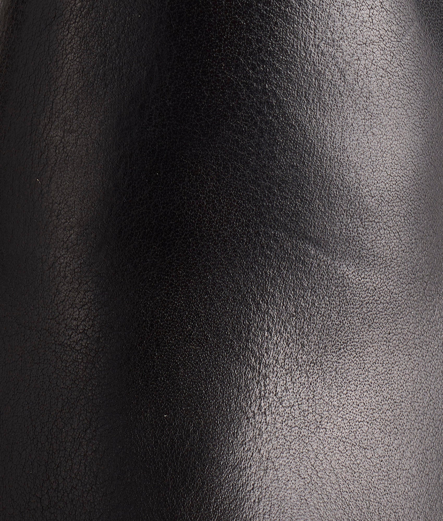 Vivi :: Black