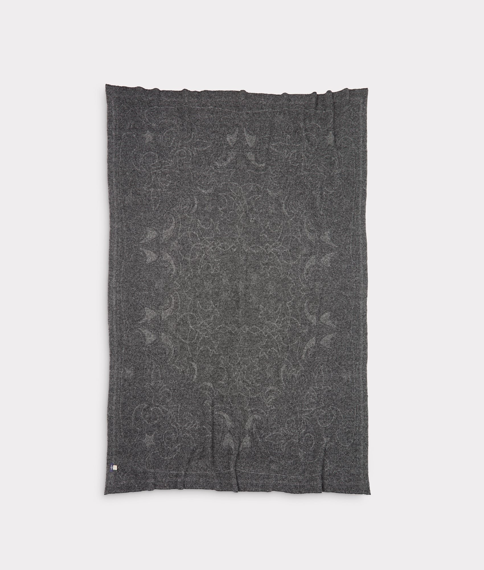 The Lodge Blanket :: Black/ White