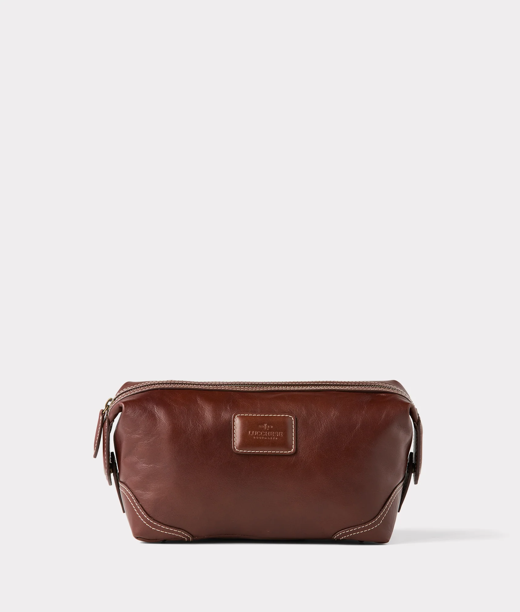 11297-everyday-dopp-kit-brown-1.webp Everyday Dopp Kit :: Brown