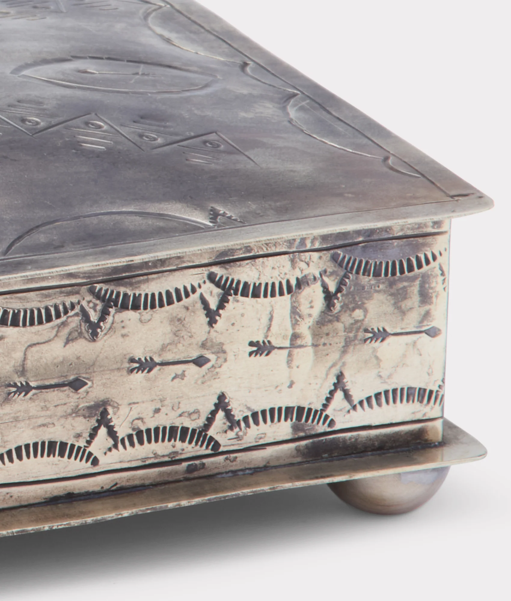 Southwestern Thunderbird Box :: Silver