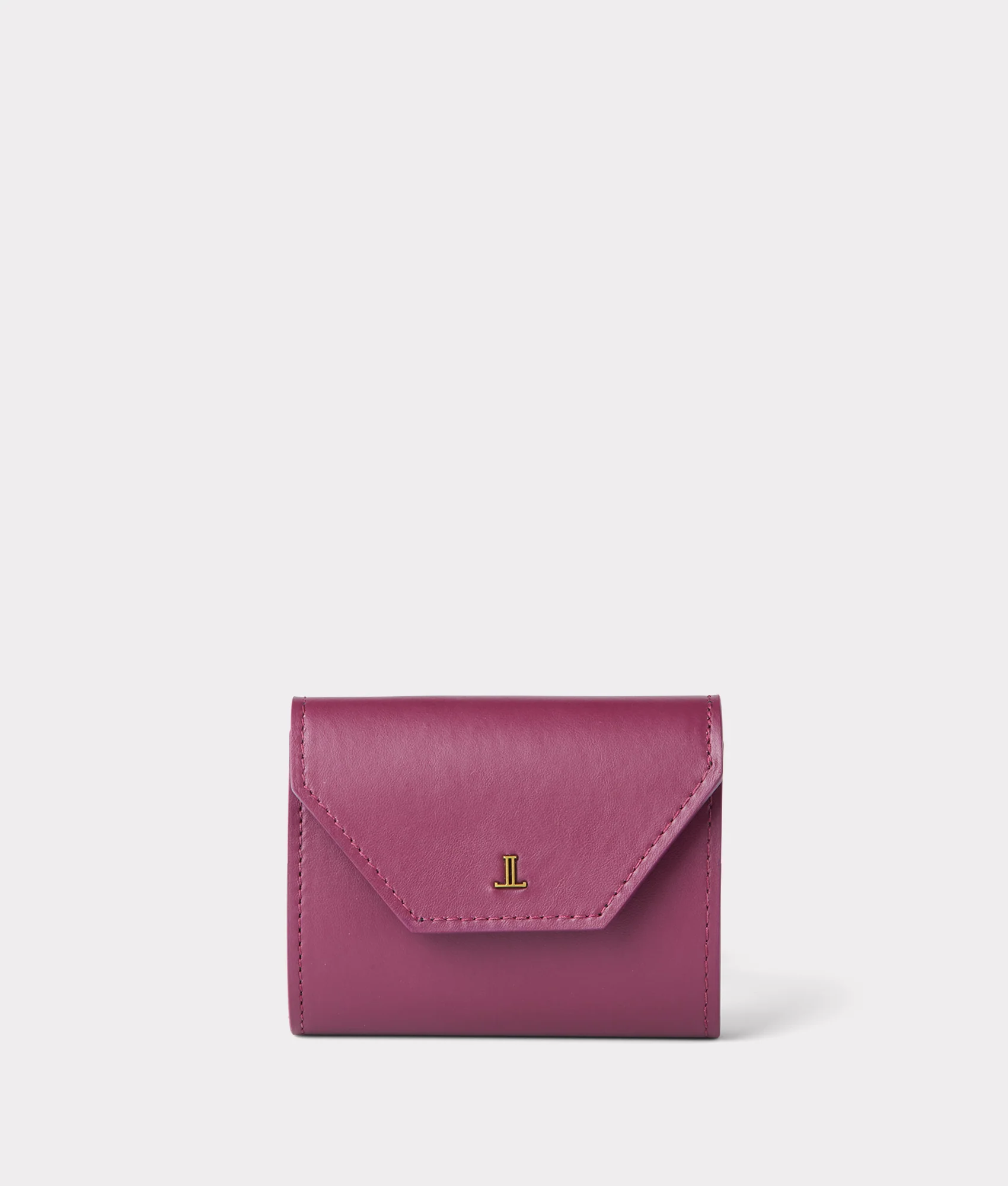 Short Wallet On A Chain :: Burgundy