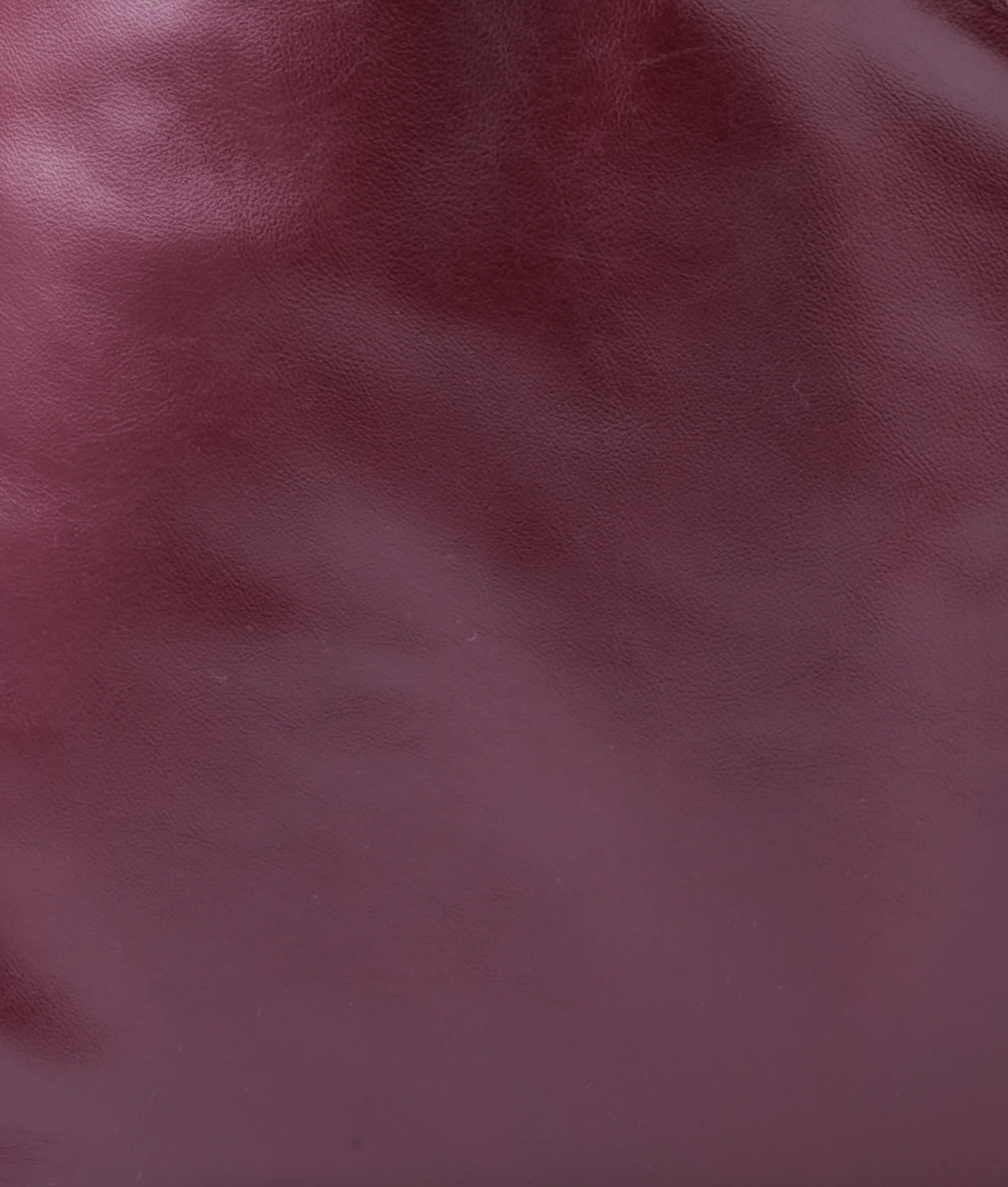 Goldie Concho Tote :: Burgundy