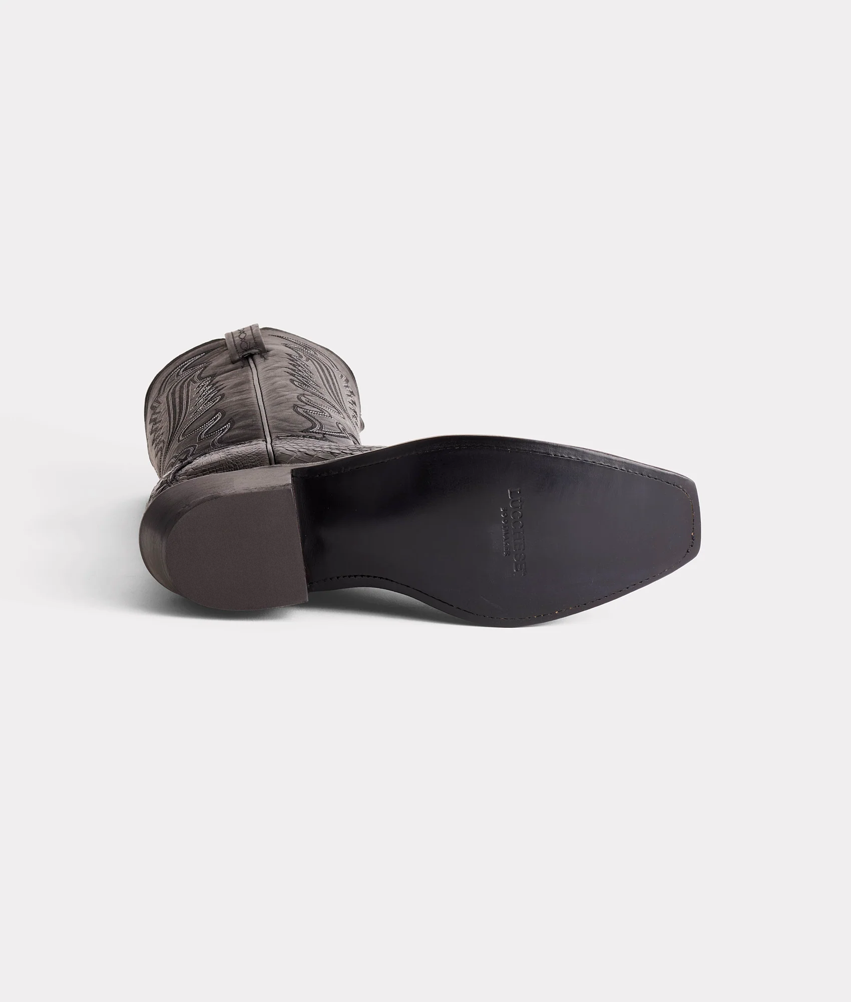 Walter :: Black