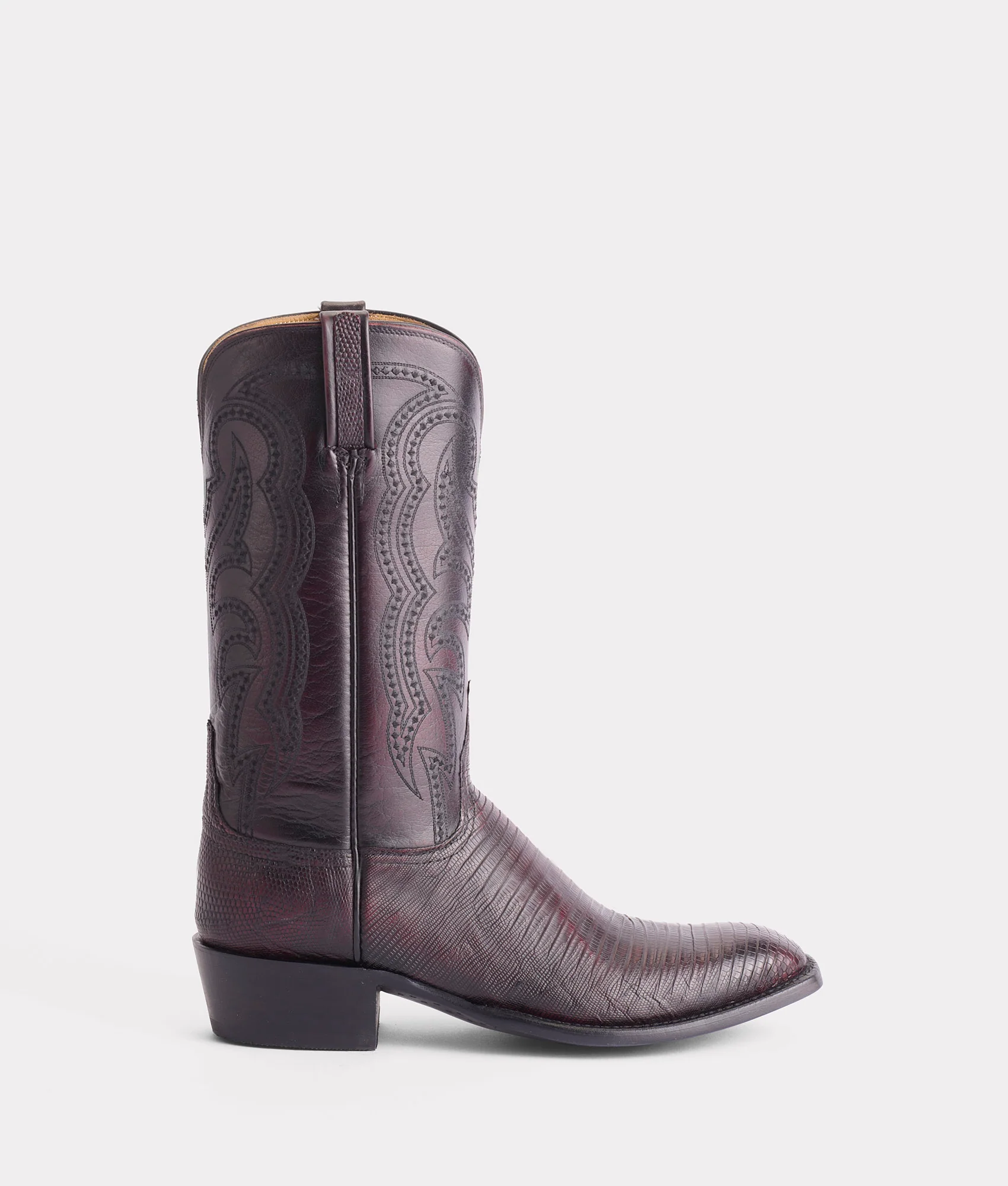 2995-kip-black-cherry-1.webp Kip :: Black Cherry
