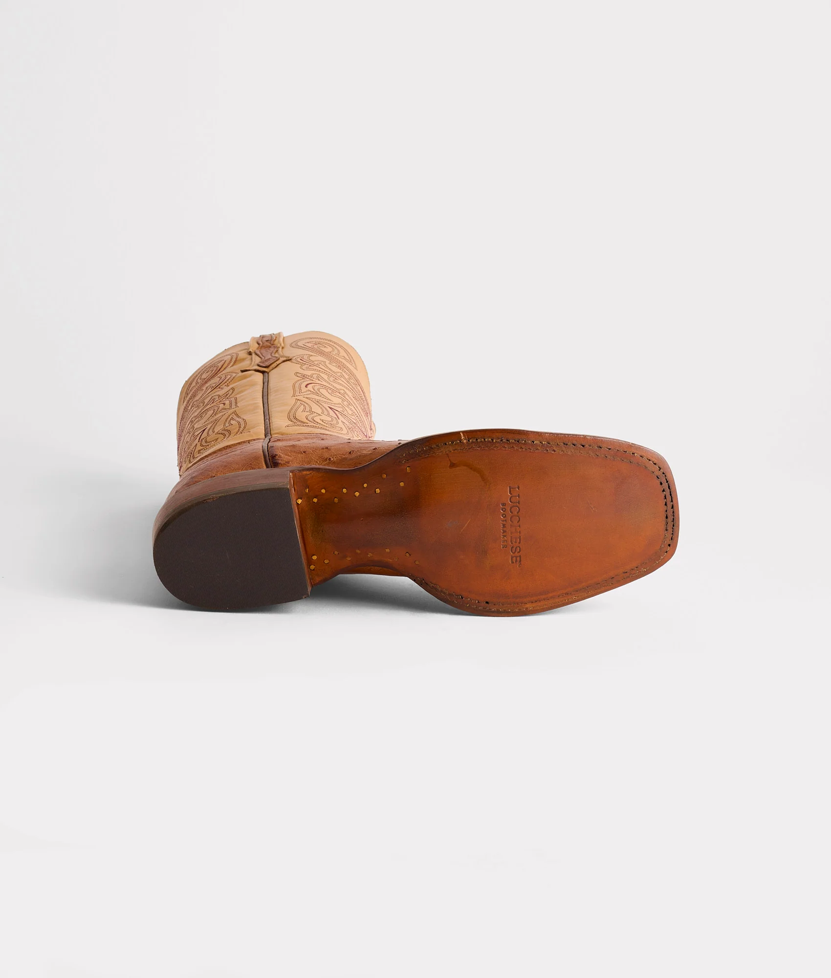 Lance :: Barnwood + Antique Saddle