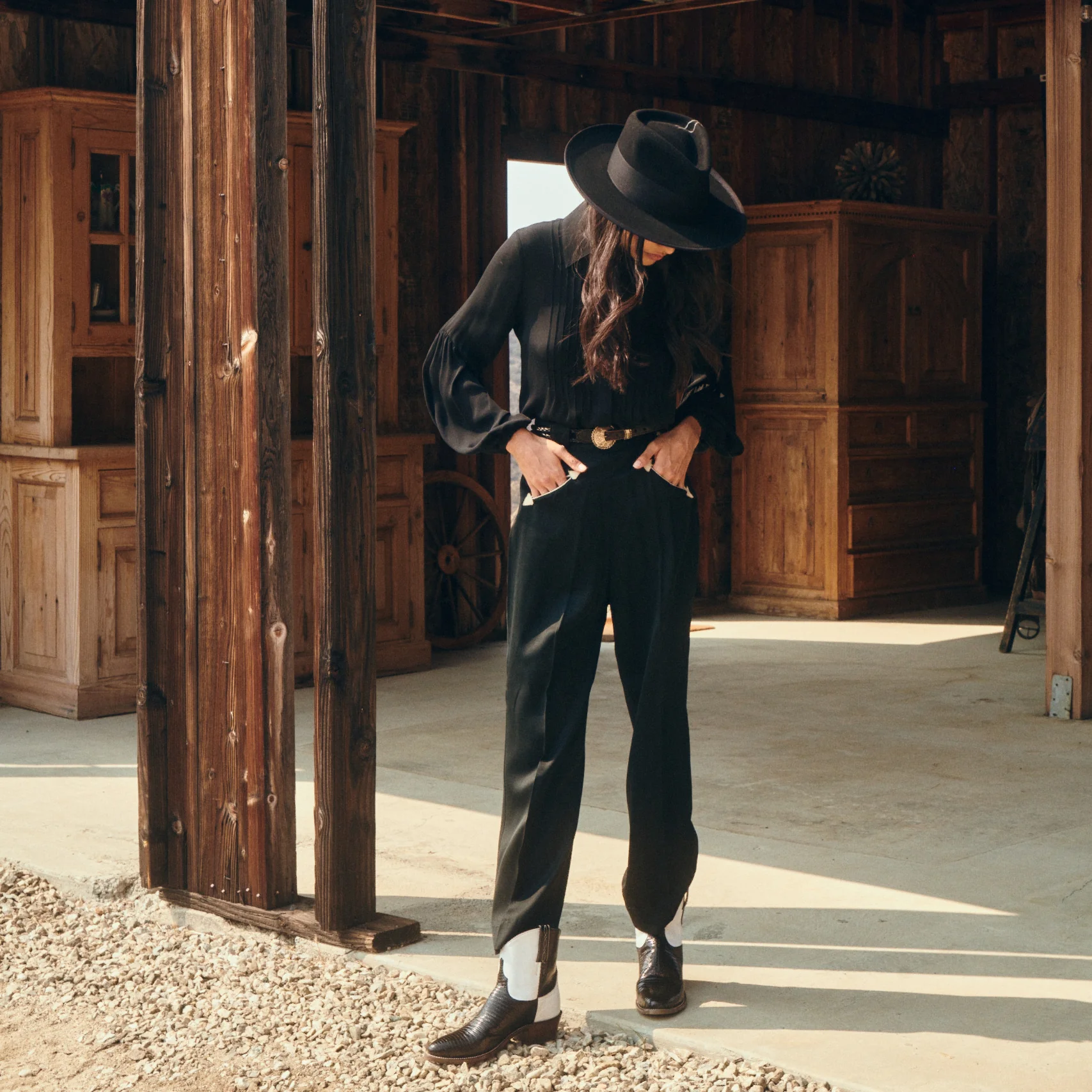 Marfa  :: Black