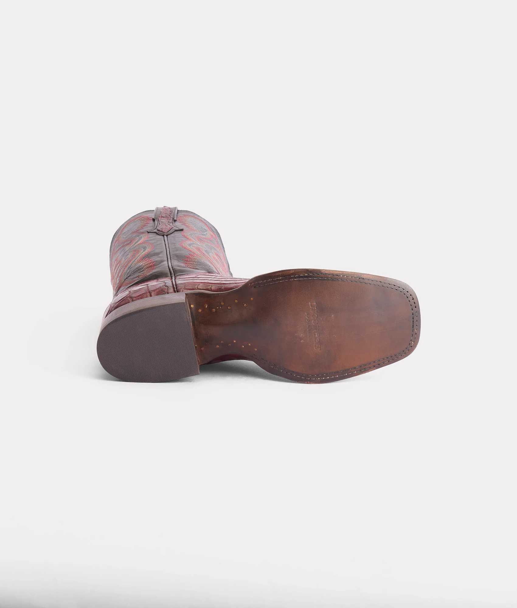 Roy :: Black Cherry + Black