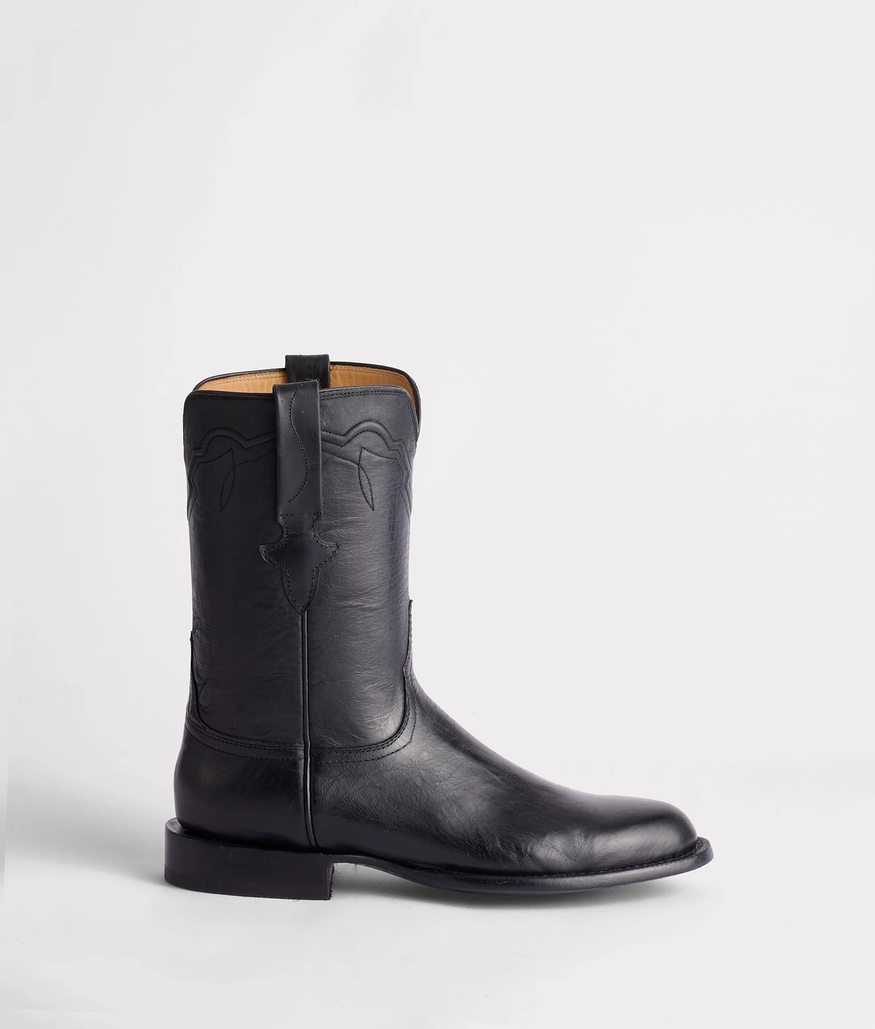 Tanner :: Black