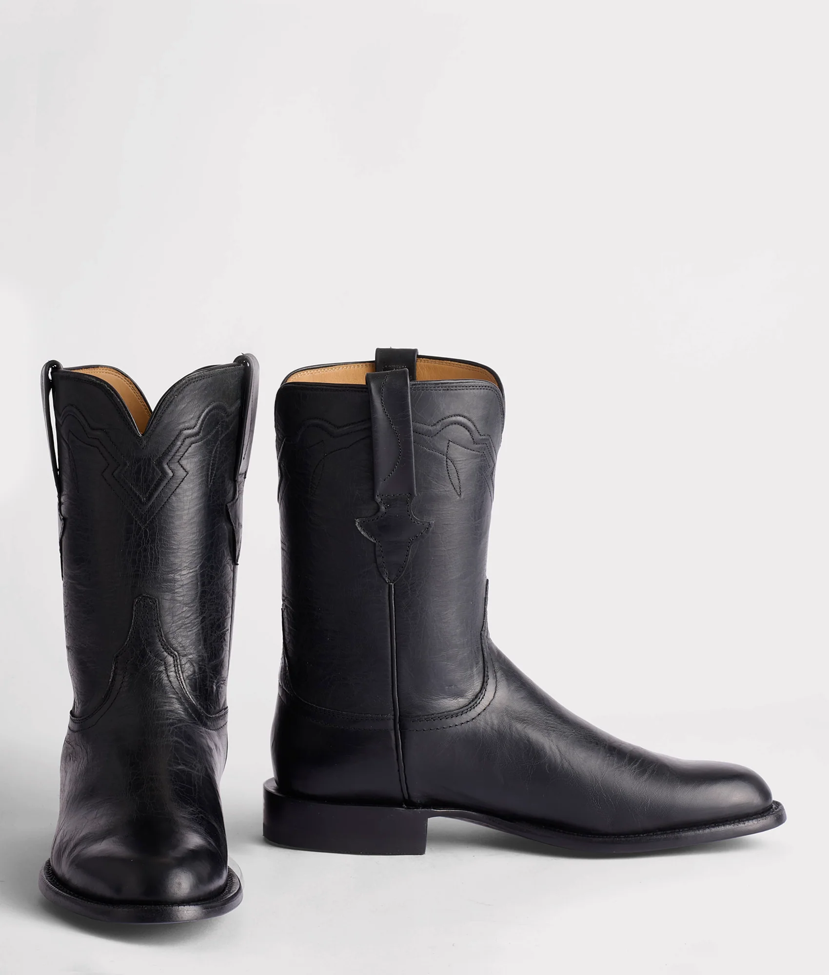 Tanner :: Black