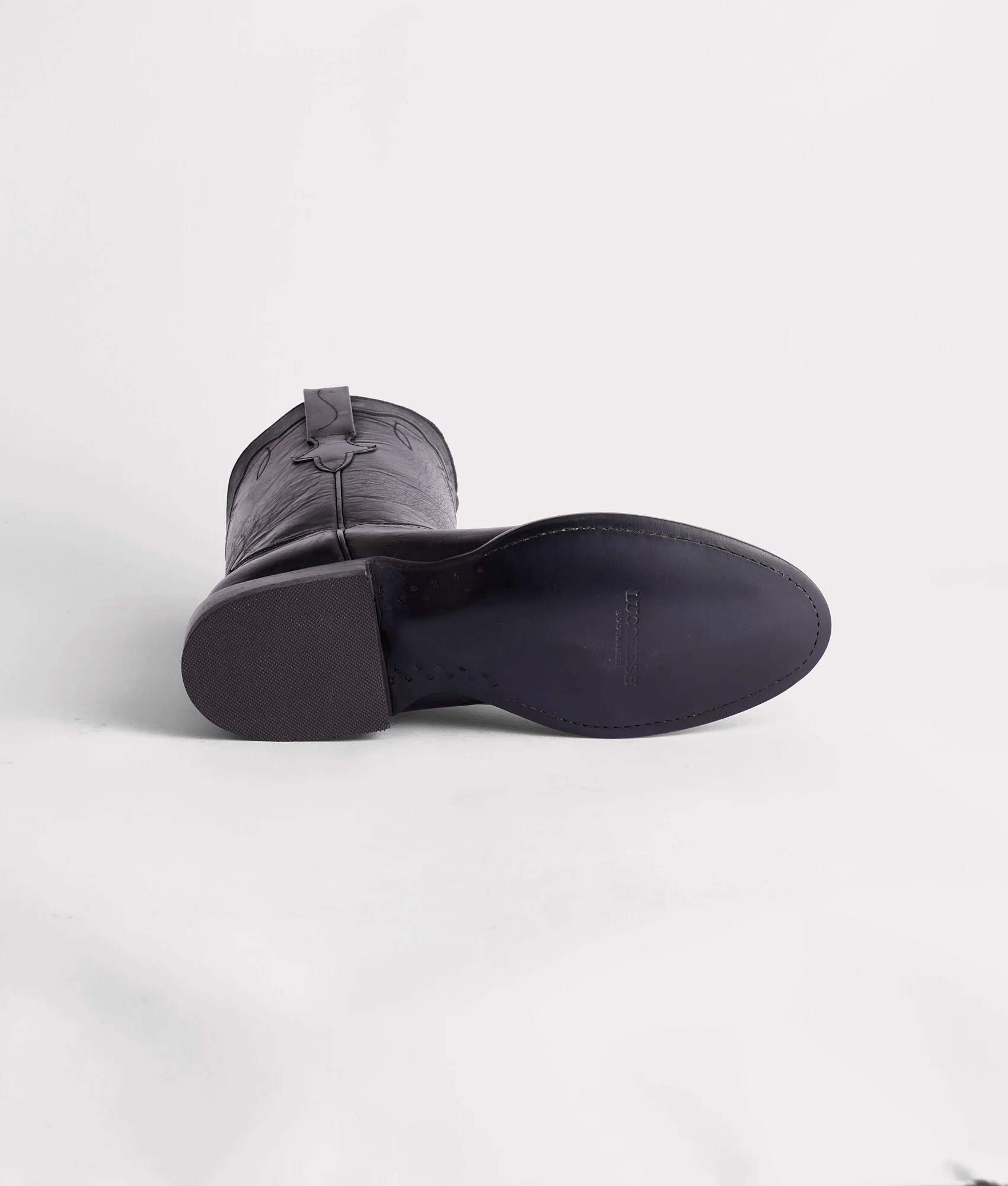 Tanner :: Black