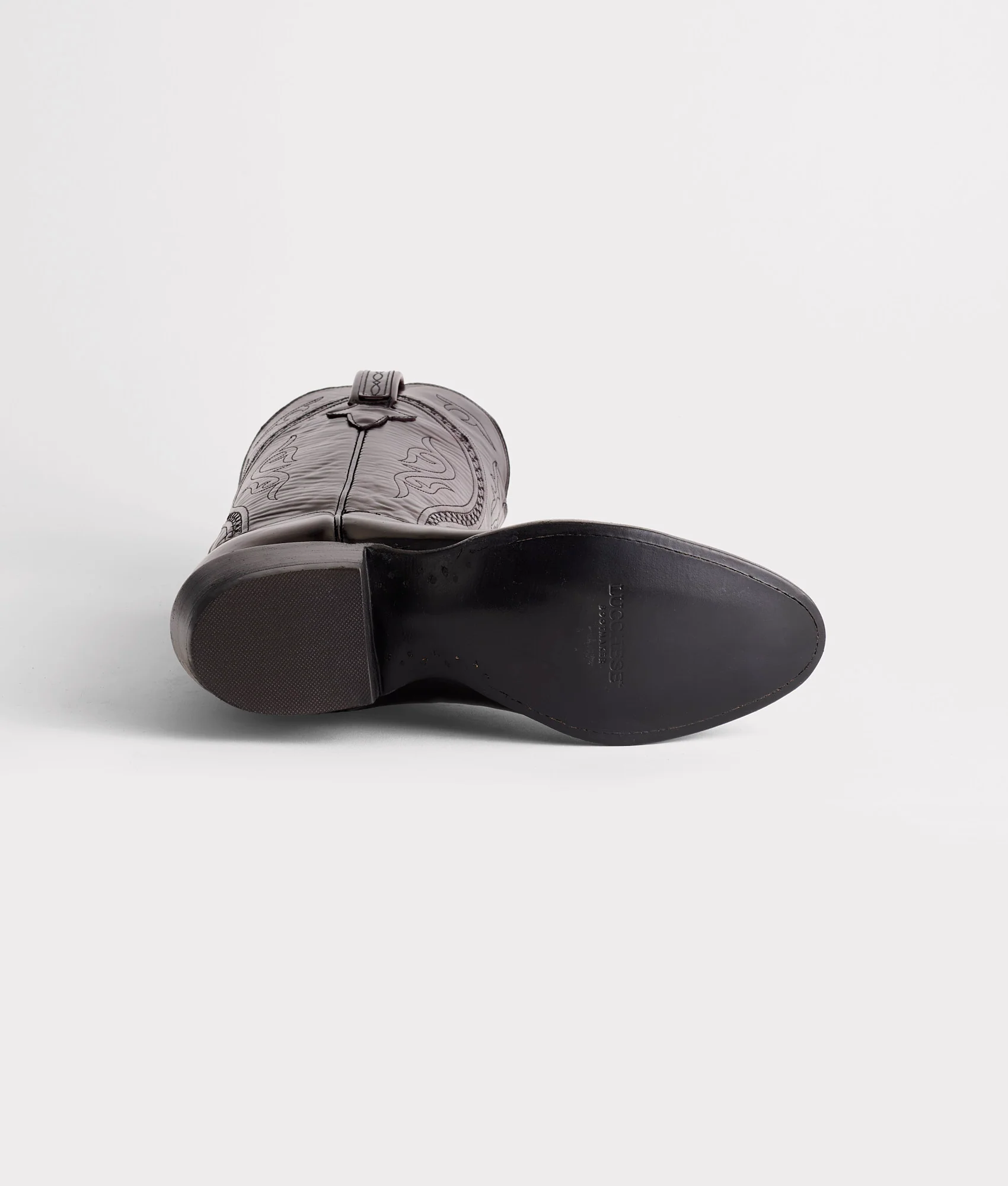 Gavin :: Black Cherry