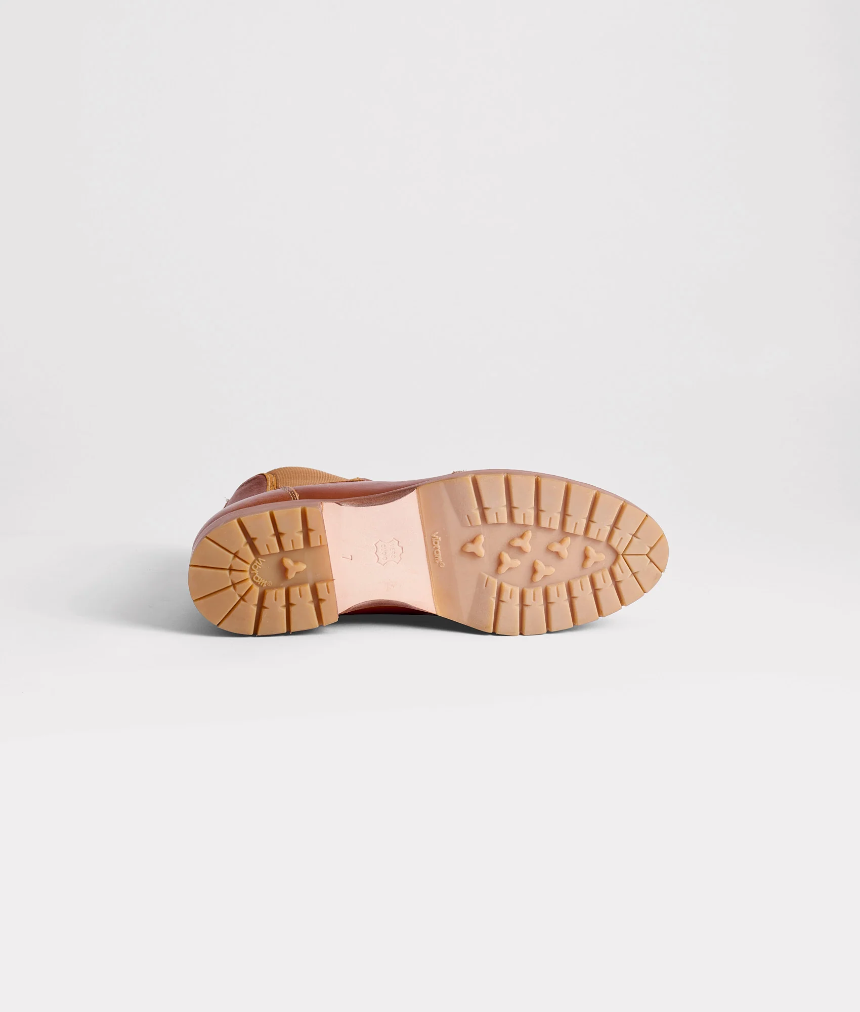 All-Weather Town Chelsea :: Whiskey
