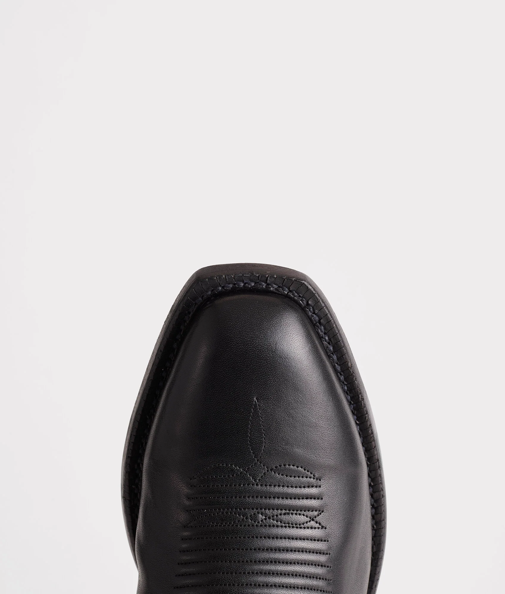 Devin :: Black
