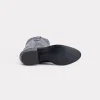 Gavin :: Black