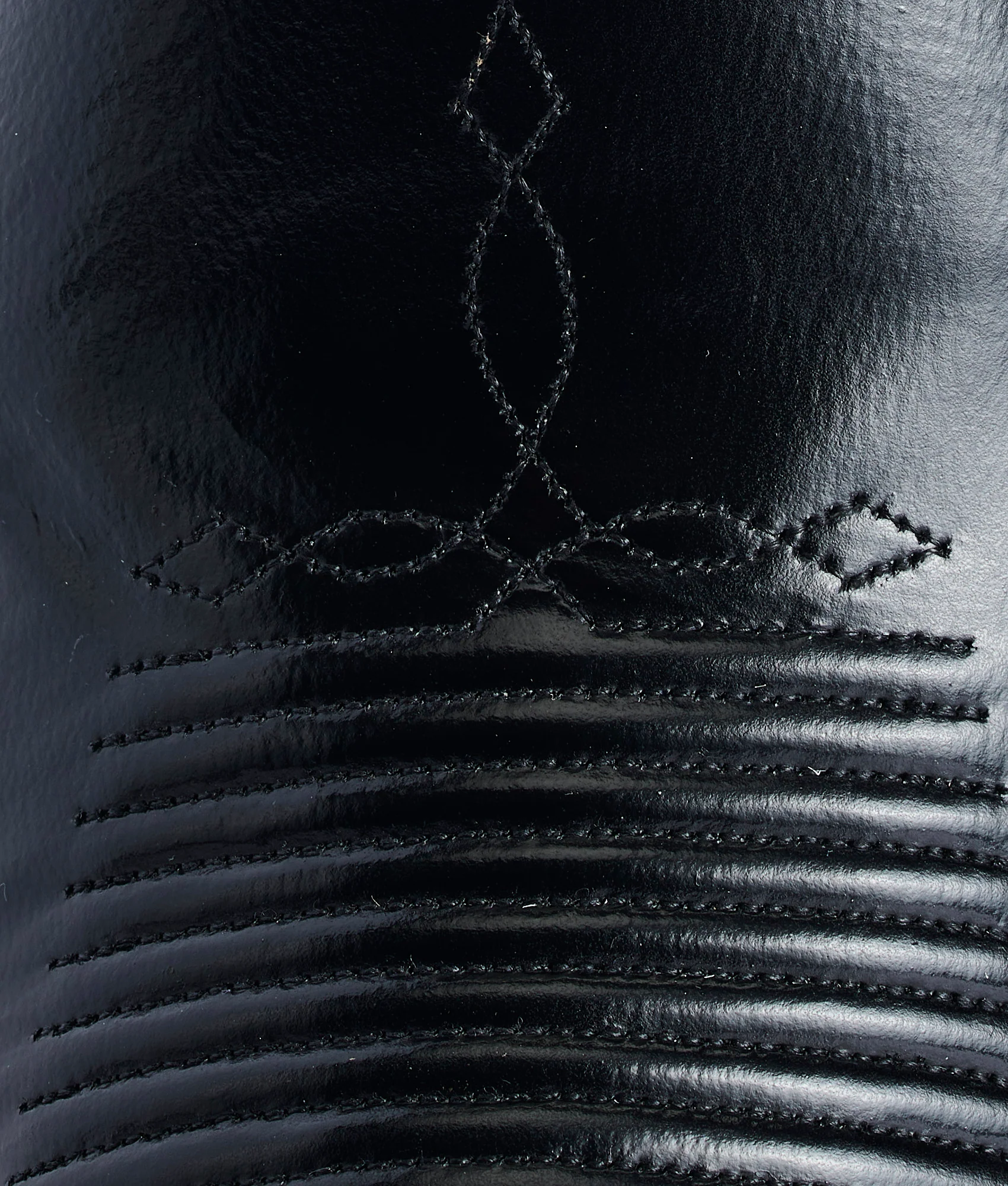 Gavin :: Black