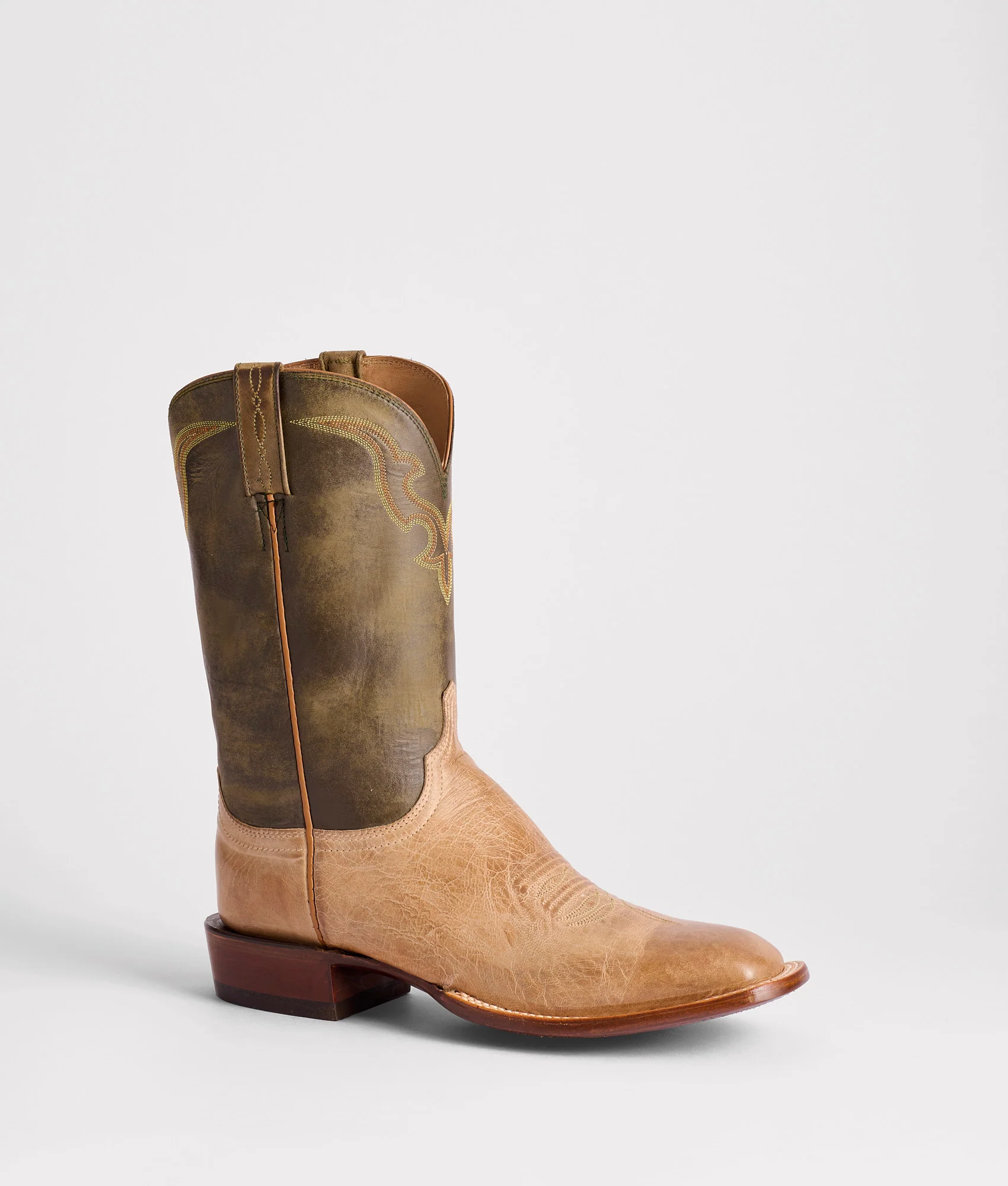Martin :: Pearl Bone