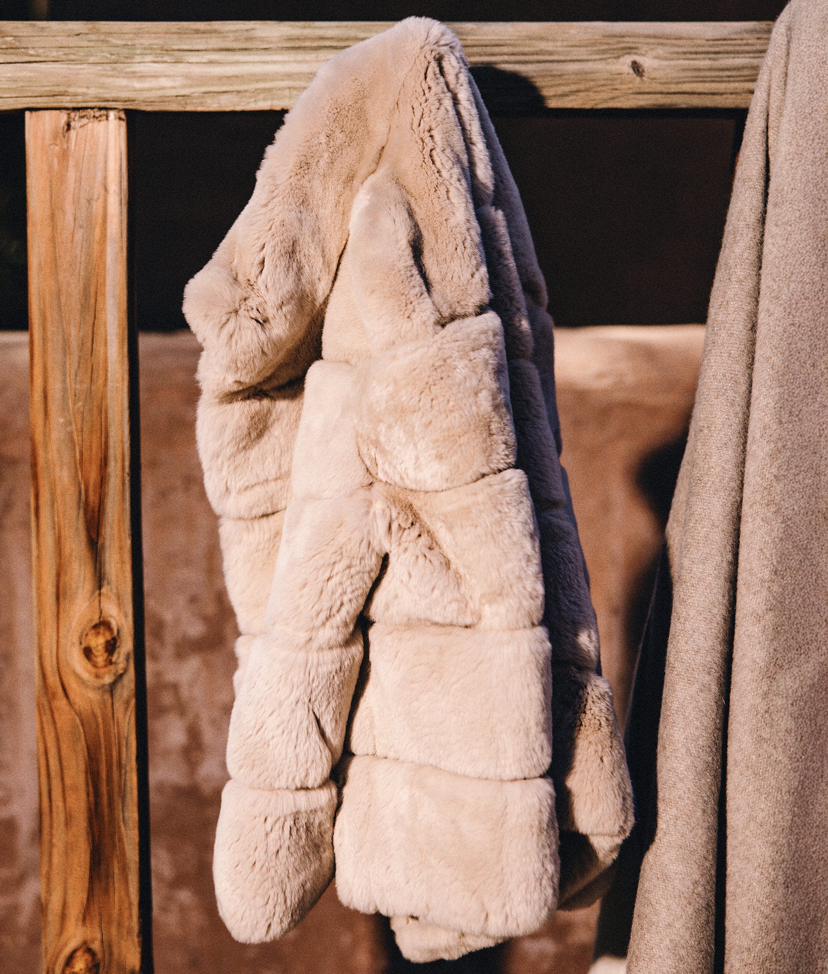 Leona Fur Coat :: Beige
