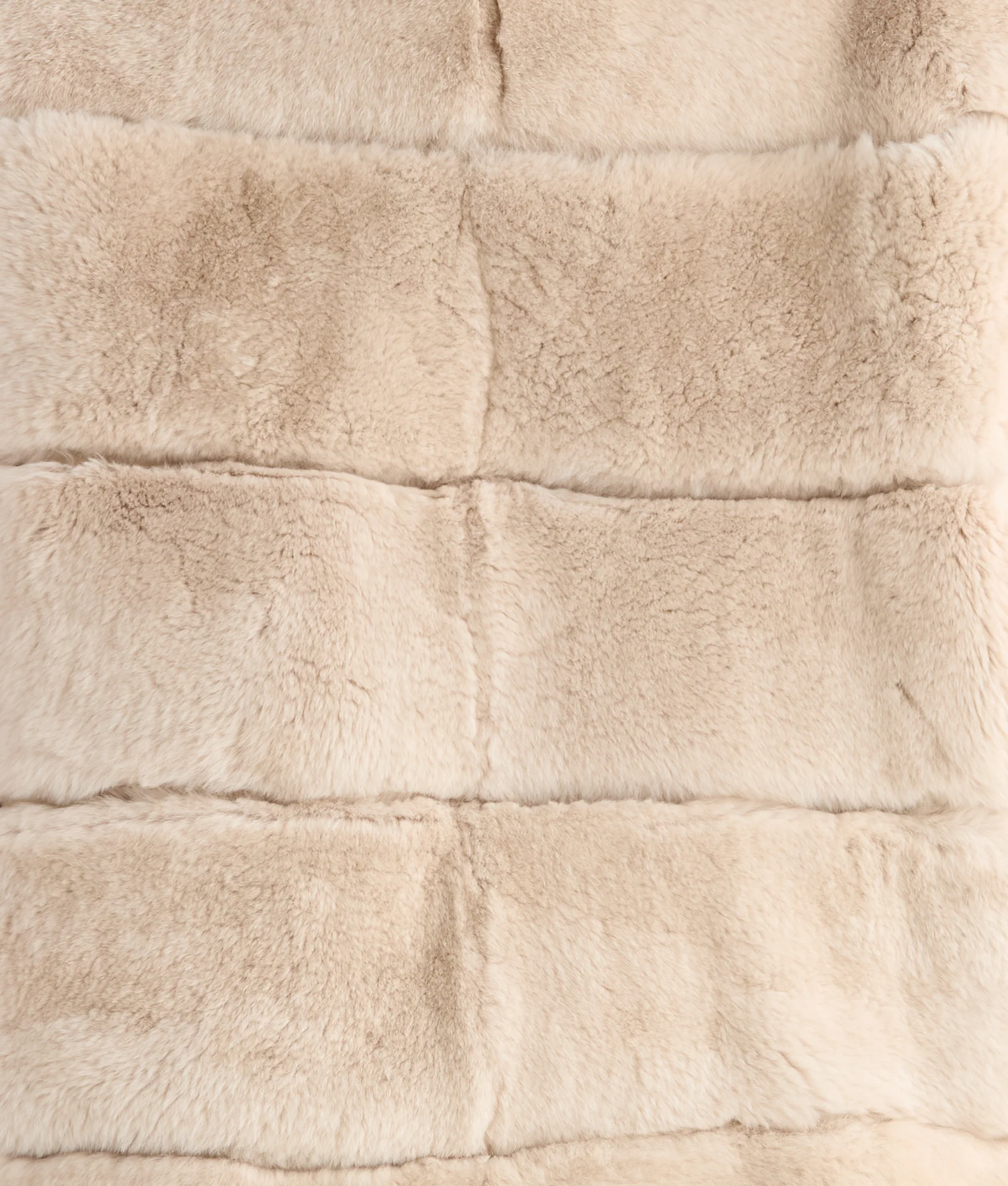 Leona Fur Coat :: Beige
