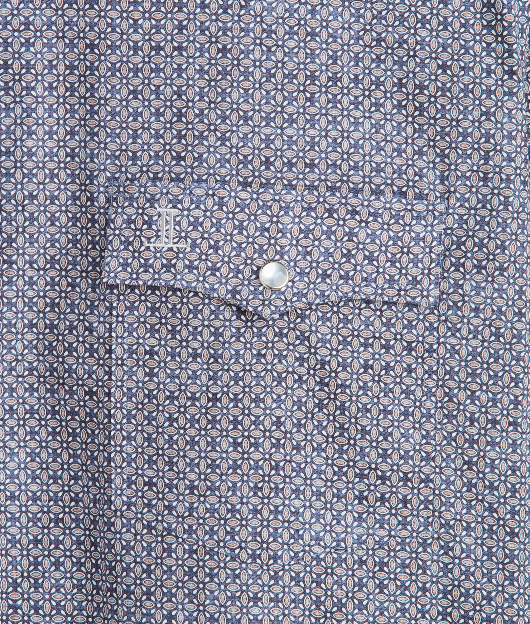 El Paso Cowboy Fit :: Geometric Medallion