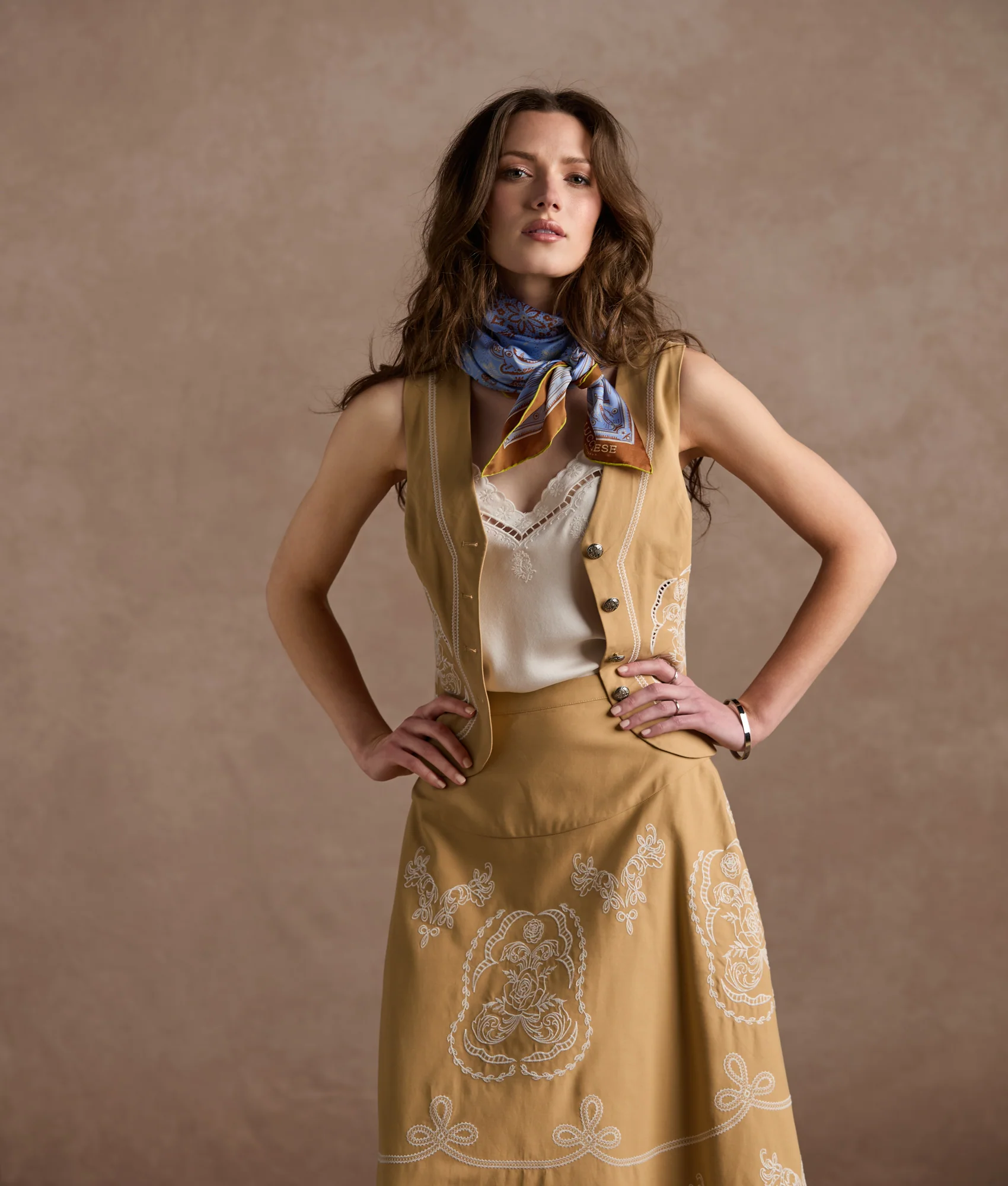 Clara Vest :: Tan