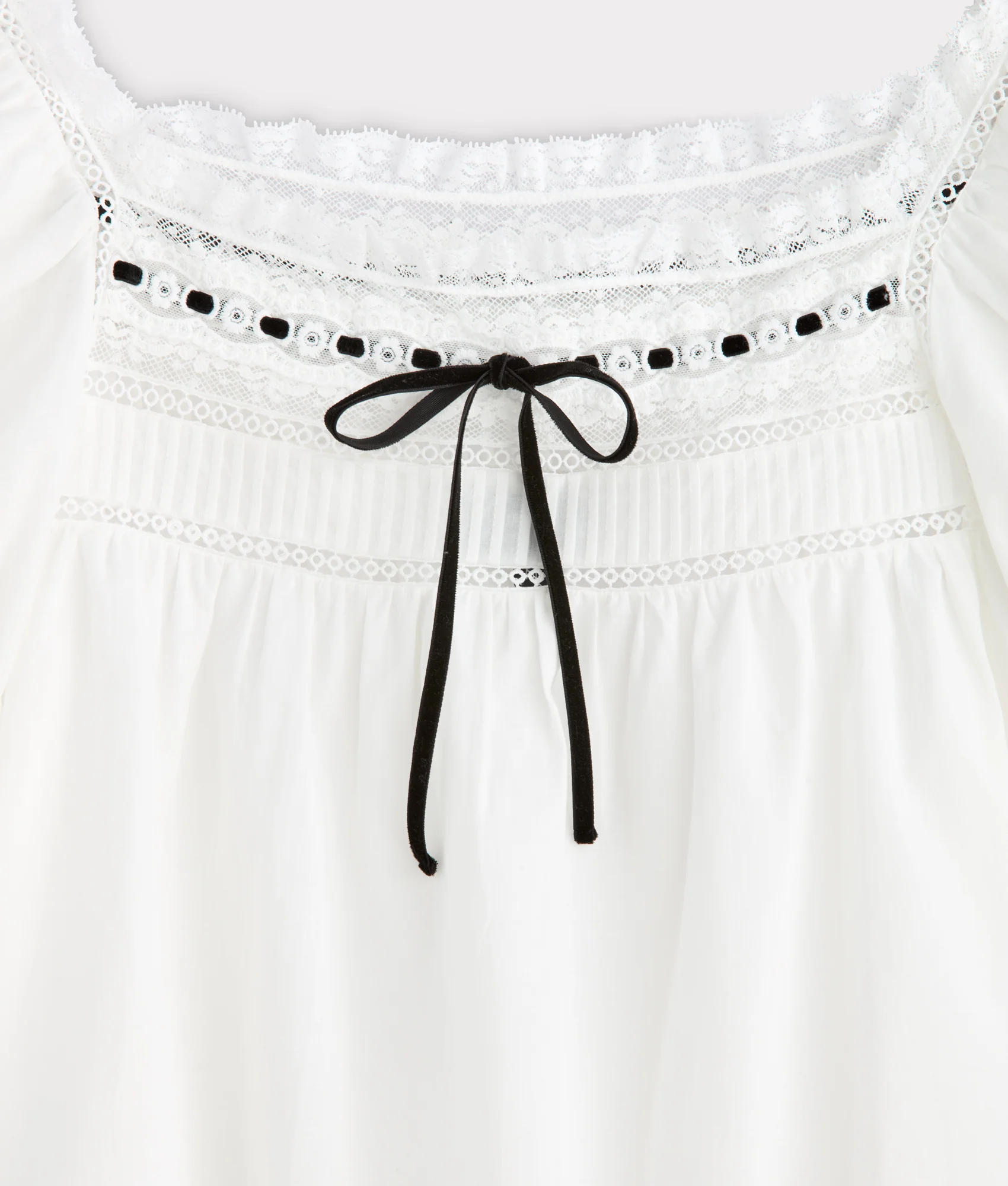 Arabella Bow Blouse :: White And Black