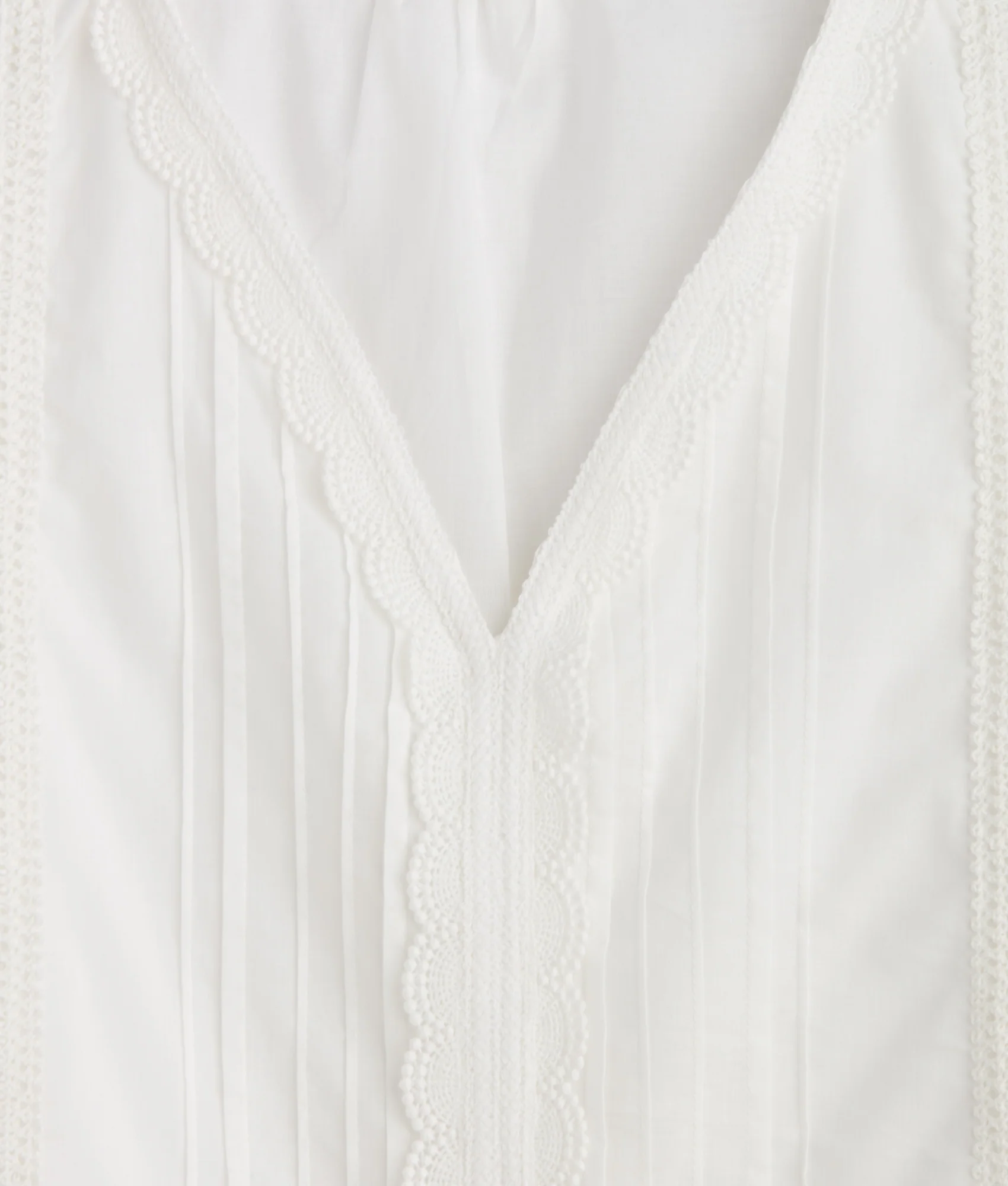 Sutton Pintuck Blouse :: White