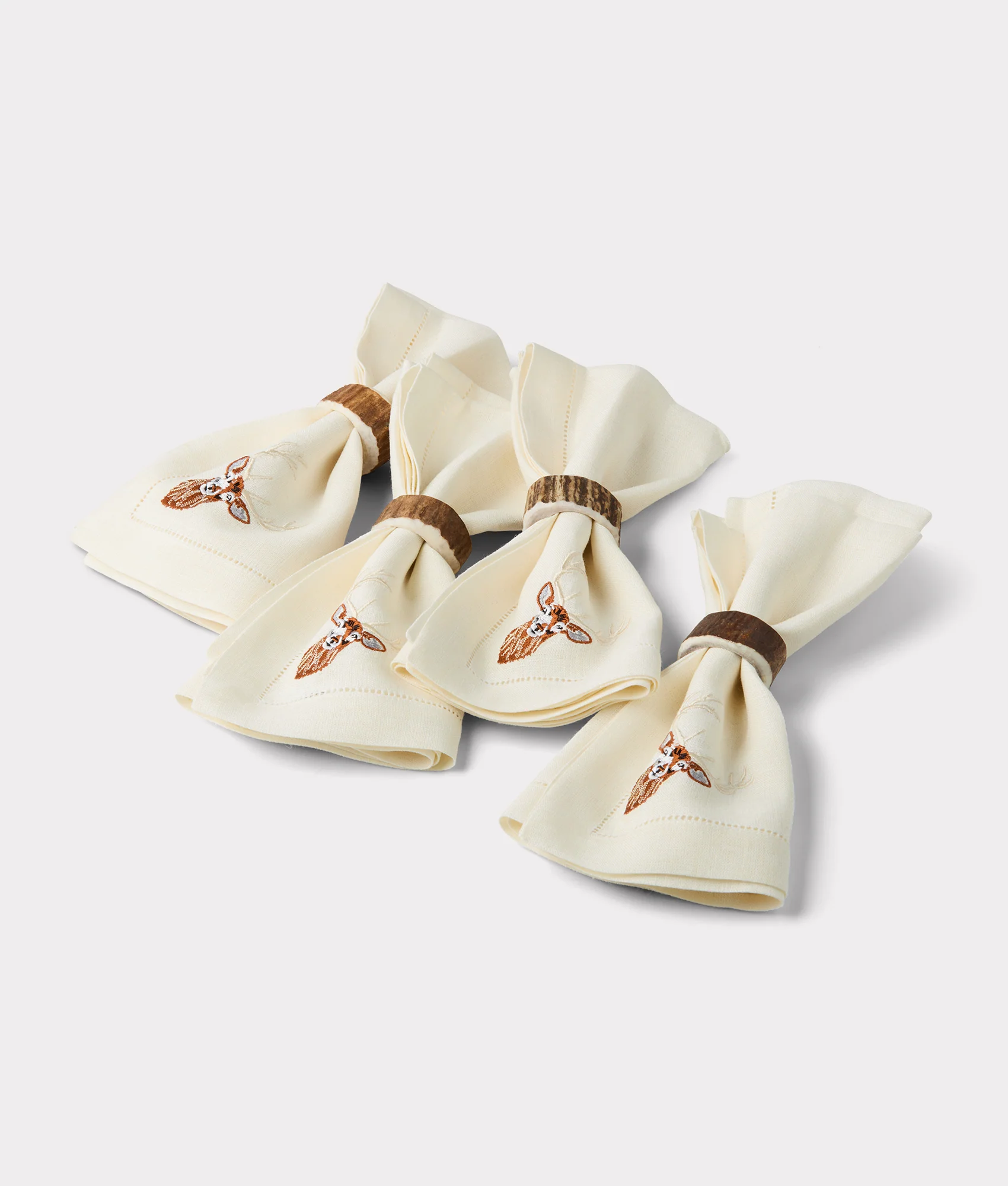 6207-stag-dinner-napkins-set-of-four-ecru-3.webp Stag Dinner Napkins - Set of Four :: Ecru