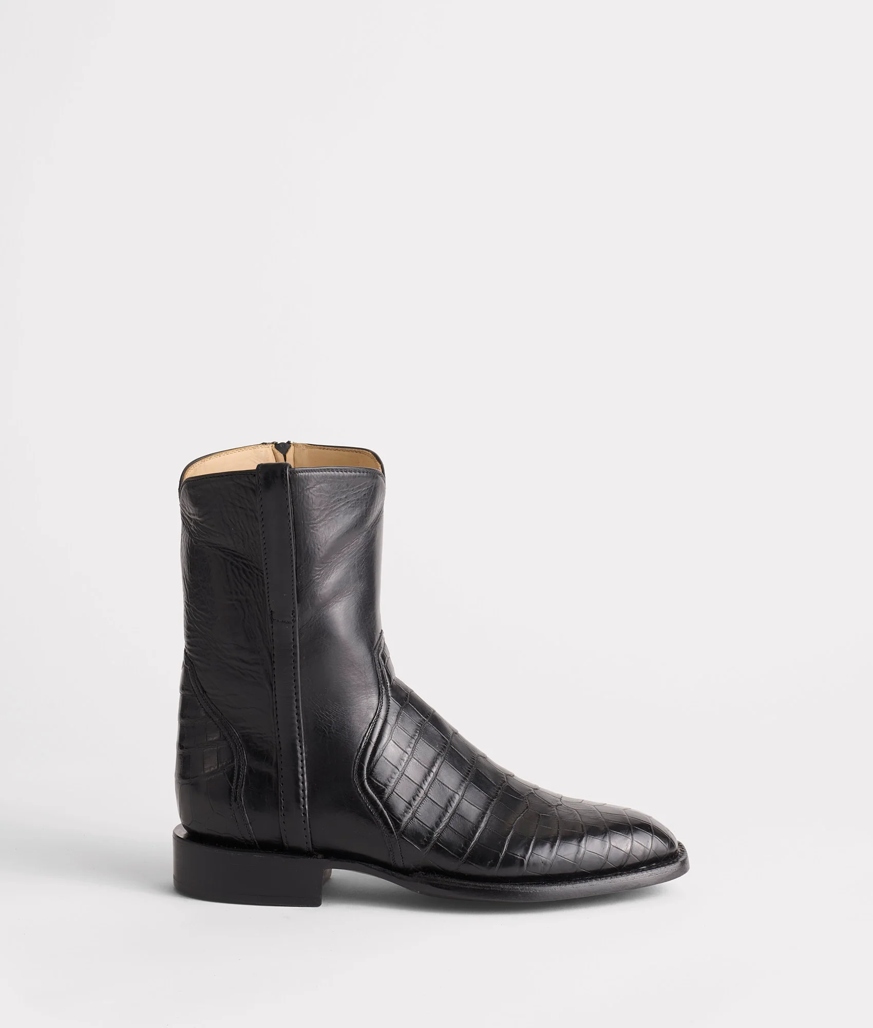 6272-elliott-black-1.webp Elliott :: Black