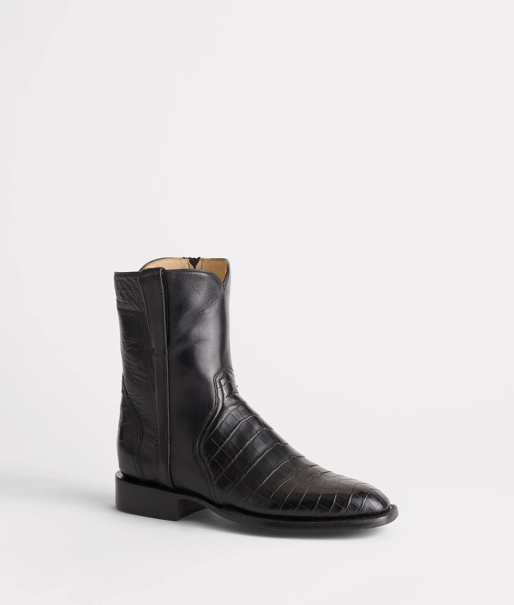 Elliott :: Black