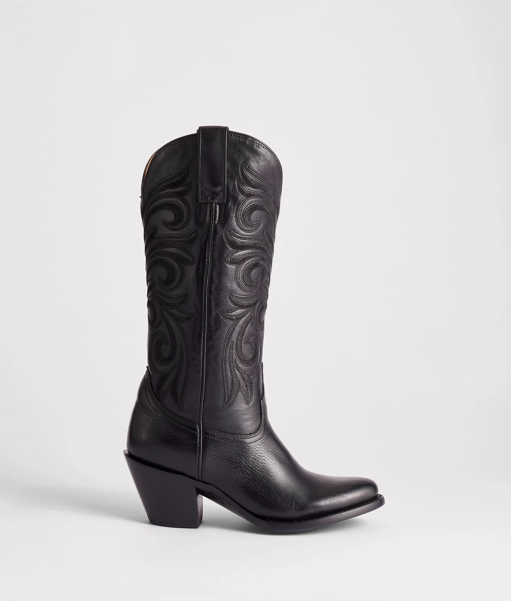 7031-laurelie-black-1.webp Laurelie :: Black