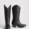 Laurelie :: Black