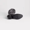 Laurelie :: Black