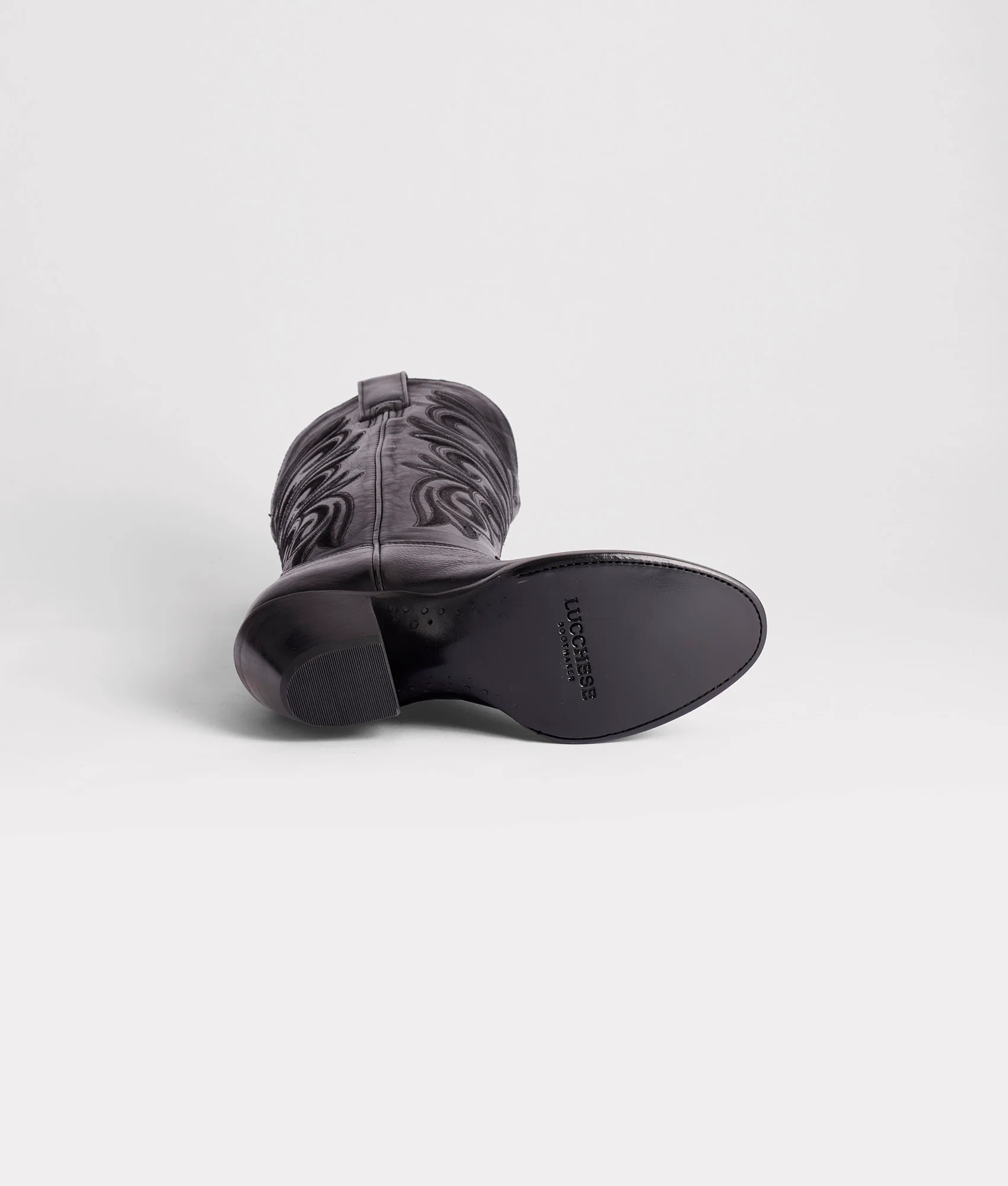 Laurelie :: Black