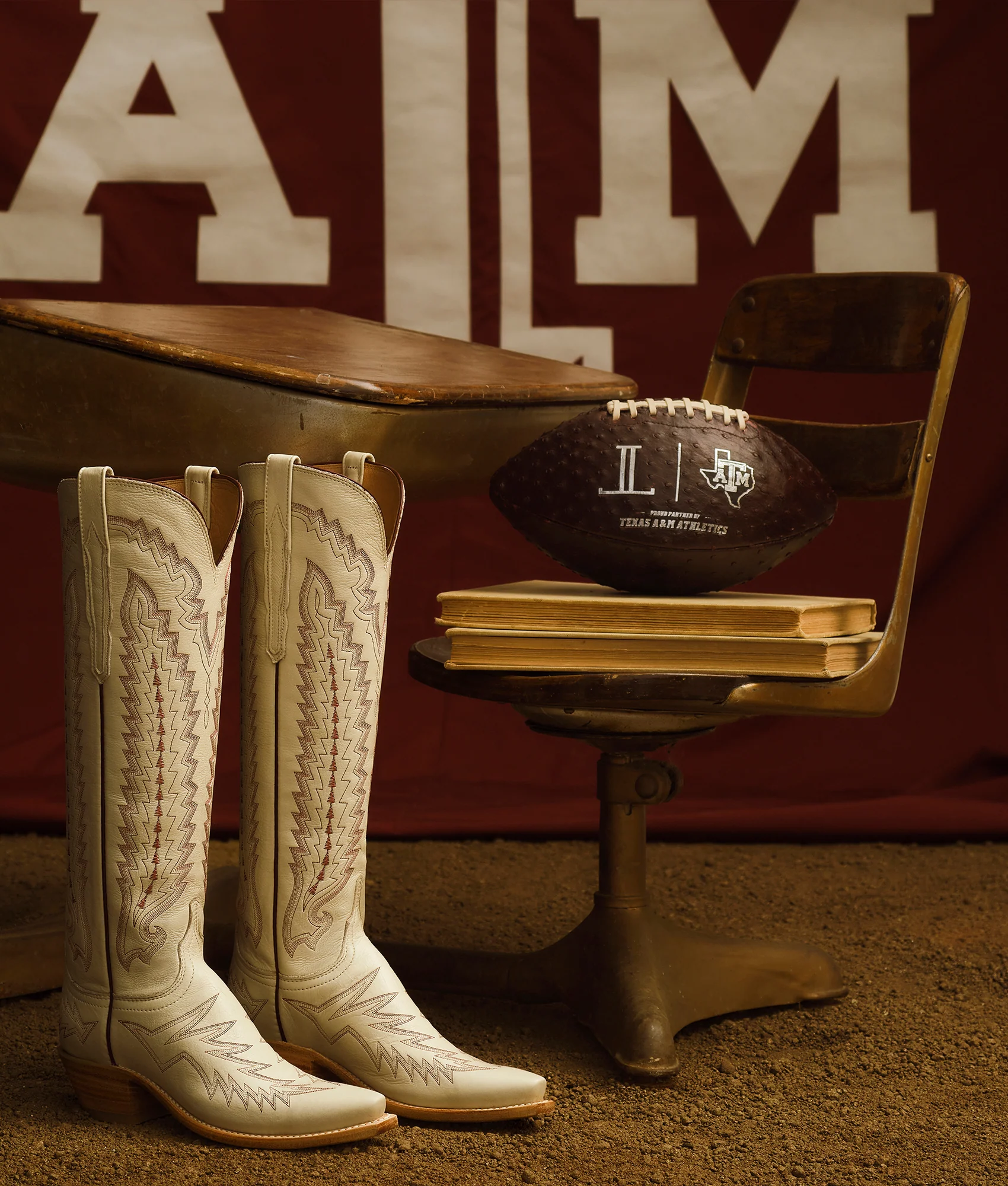 Priscilla :: Glitz Cream W/ Maroon Stitching