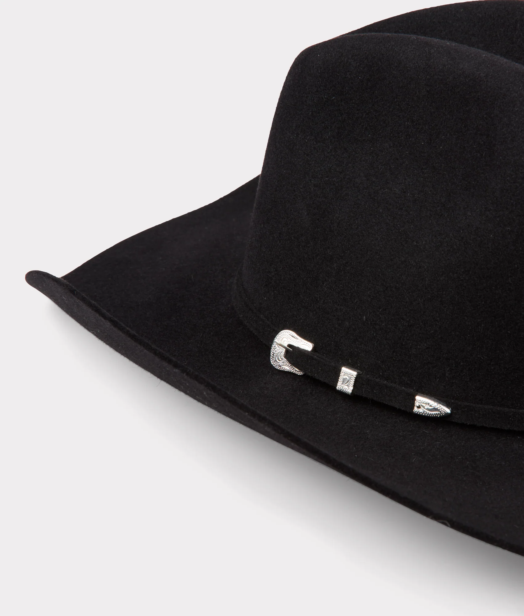 The Yesteryear :: Black