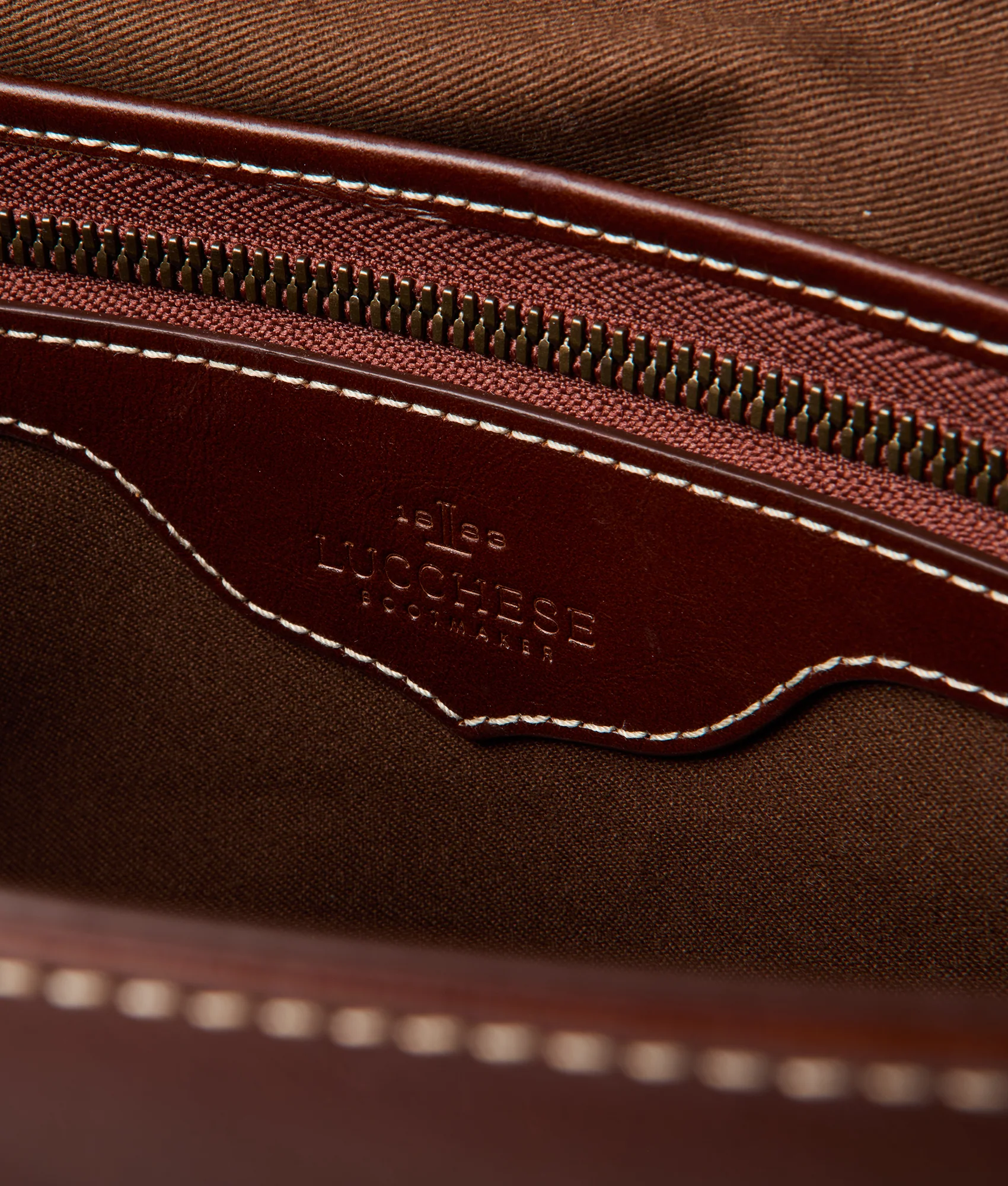 Everyday Messenger Bag :: Brown