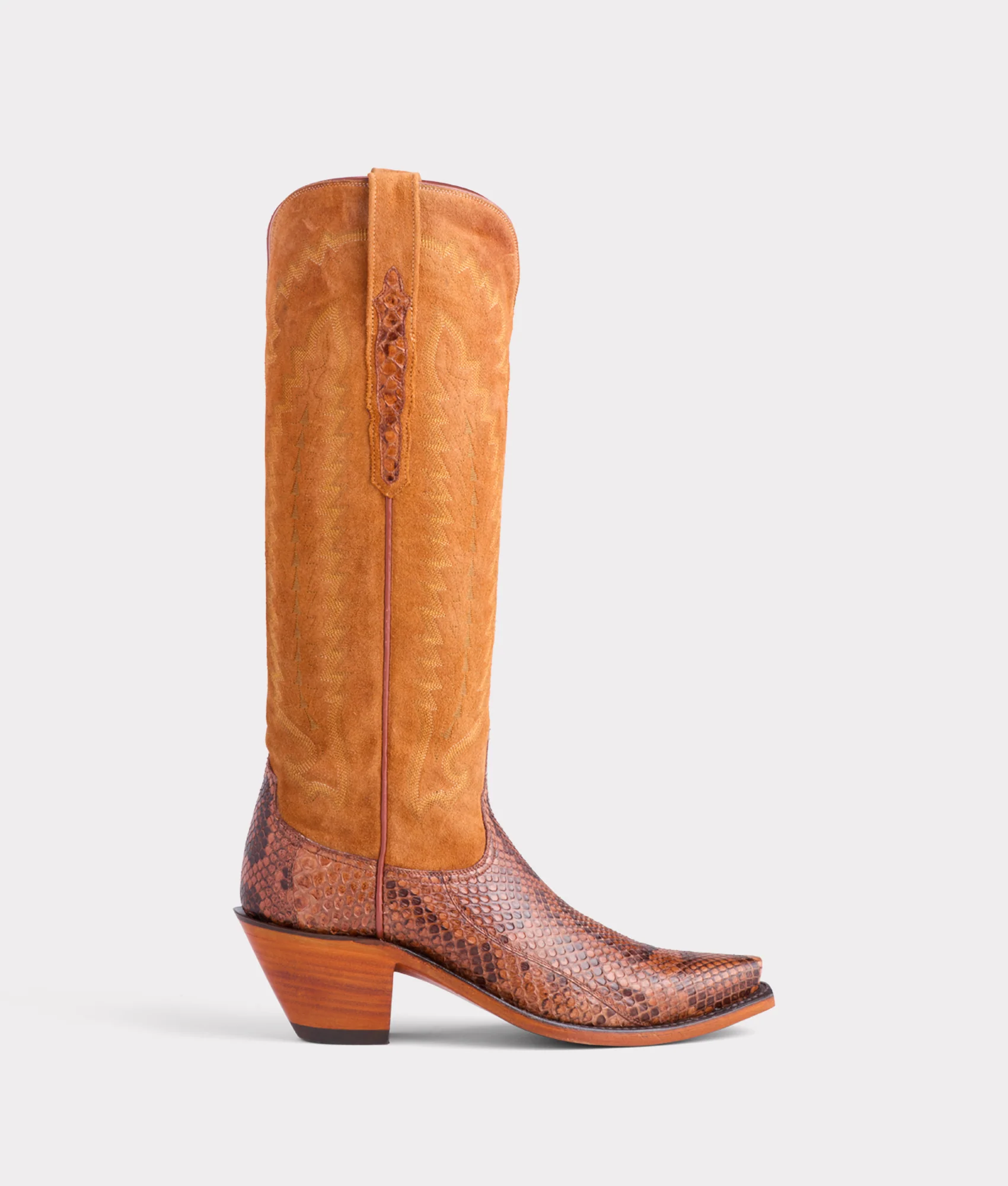 8551-presley-exotic-amber-1.webp Presley Exotic :: Amber
