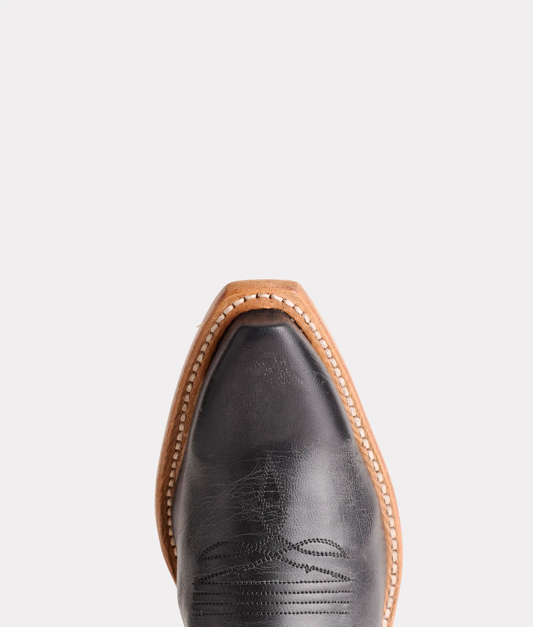 Gaby :: Black