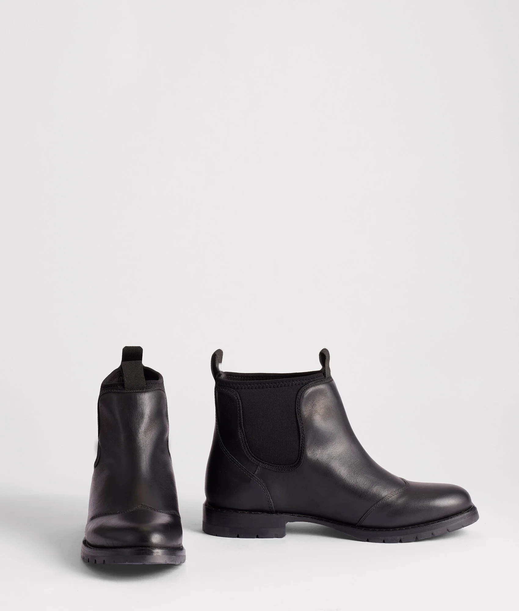 9311-all-weather-town-chelsea-black-2.webp All-Weather Town Chelsea :: Black