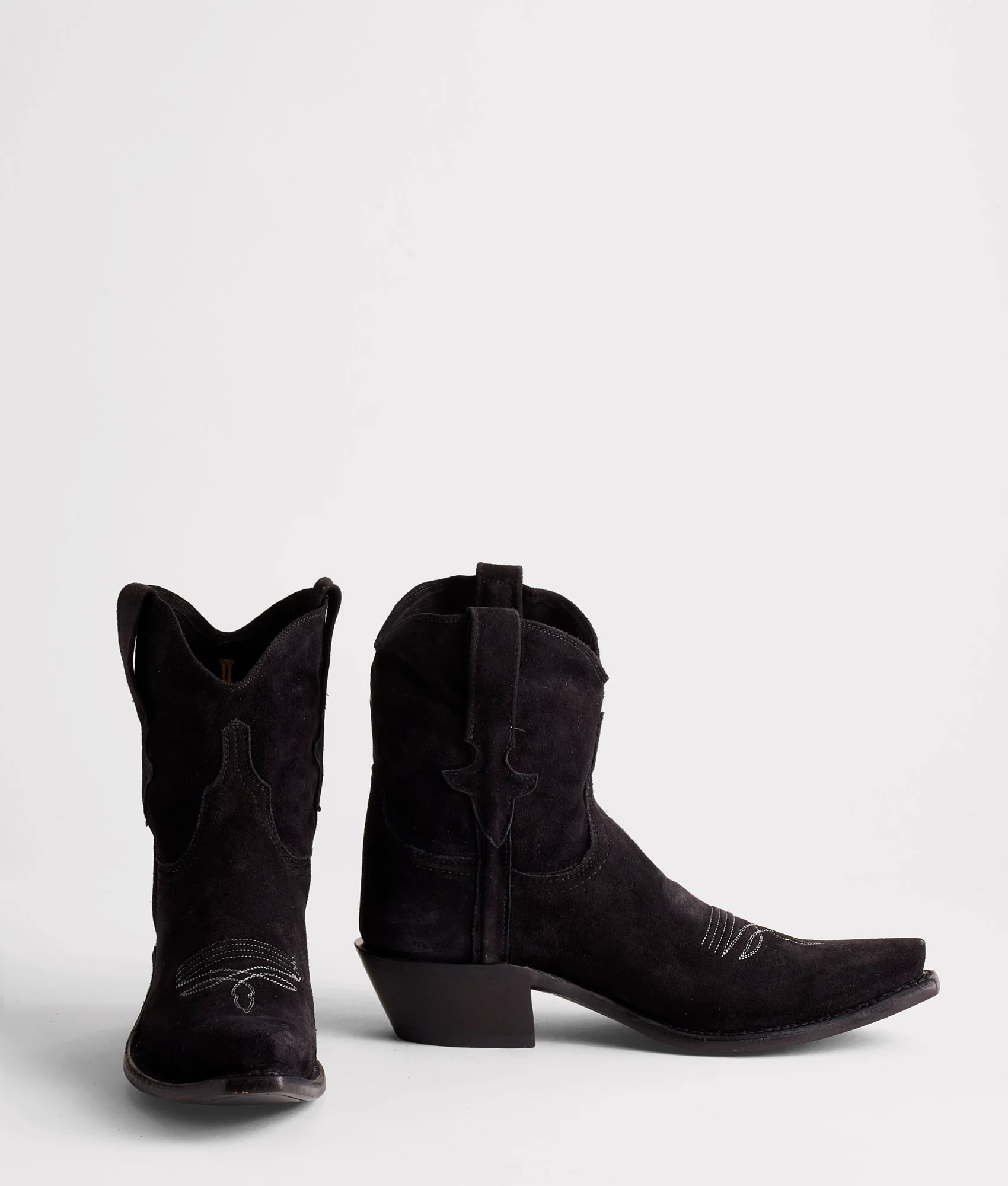 Elena :: Black
