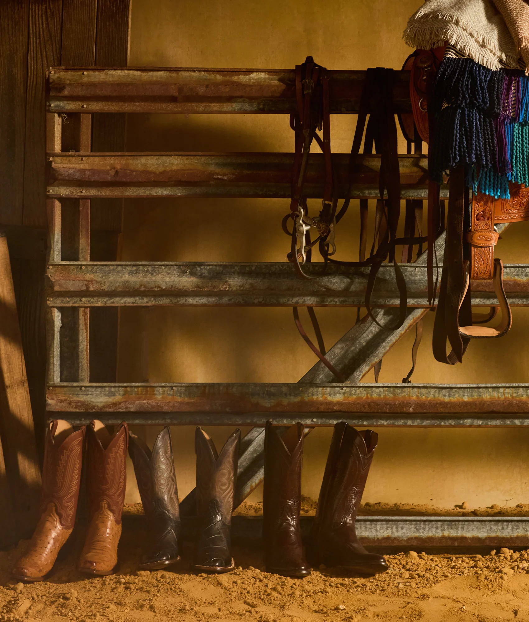 Luke :: Barnwood + Tan