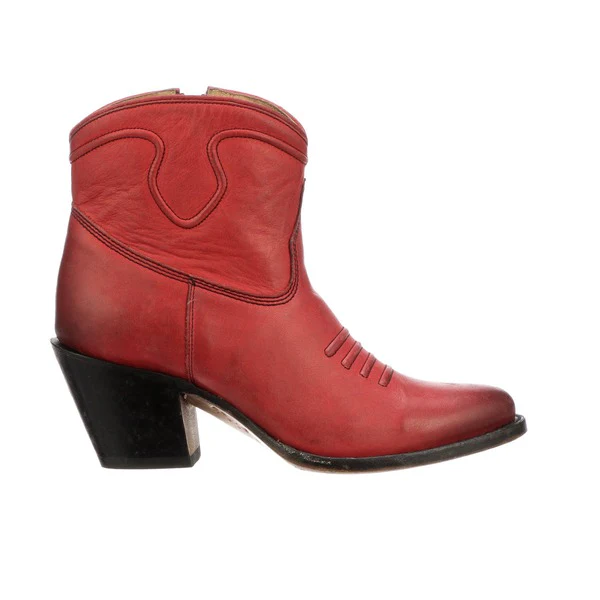 Gwen :: Red