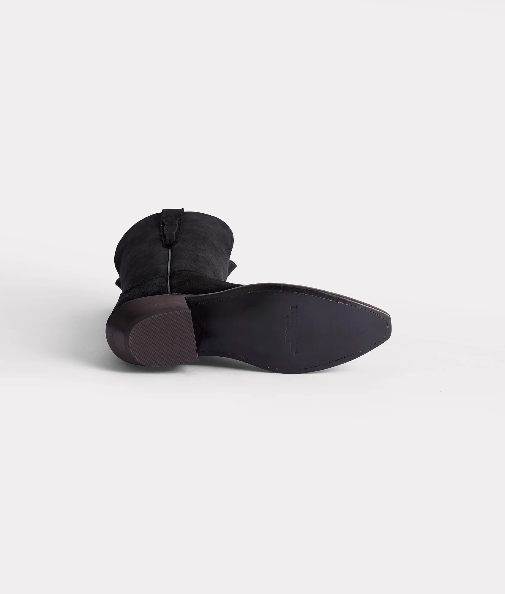 Eleanor :: Black
