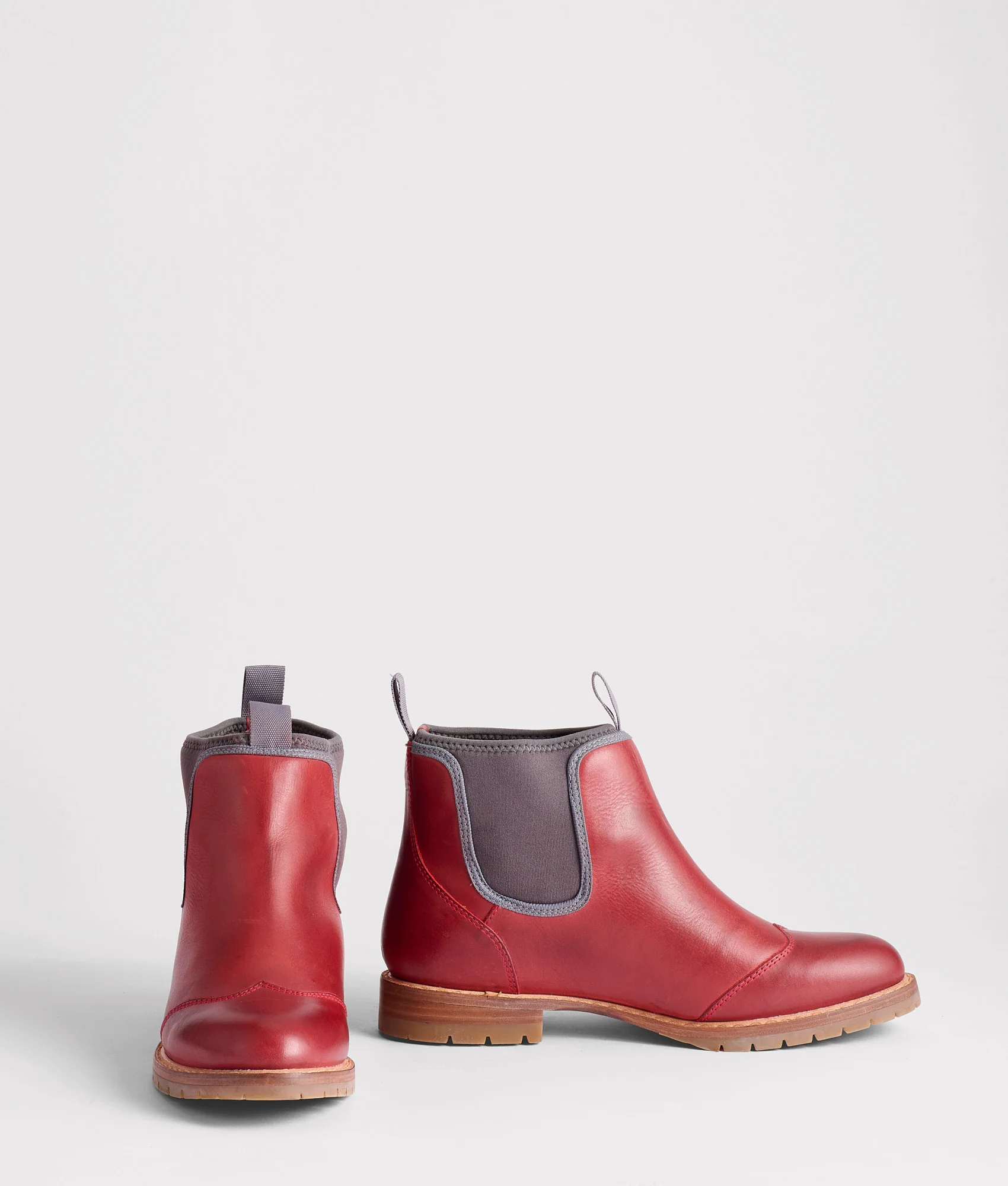 All-Weather Town Chelsea :: Crimson
